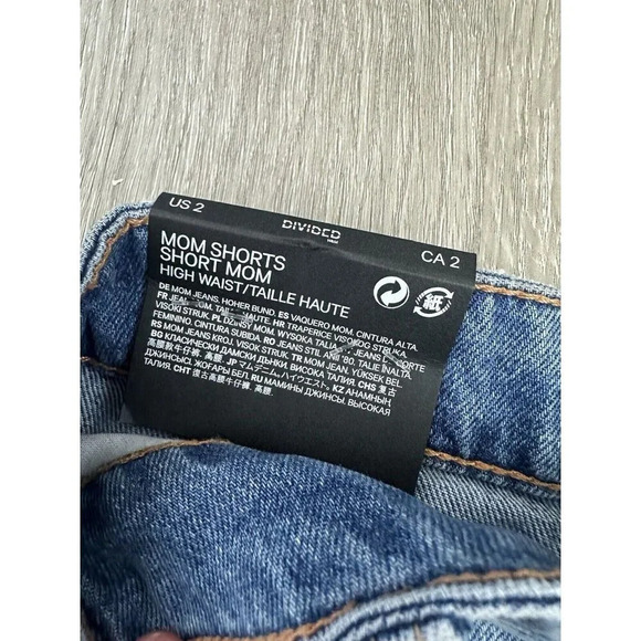 NWT Divided by H&M Shorts Womens Size 2 High Waist Mom Pocket Denim - Picture 3 of 4